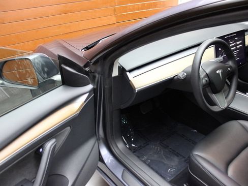 Used 2023 Tesla Model 3 Standard Range RWD image 26