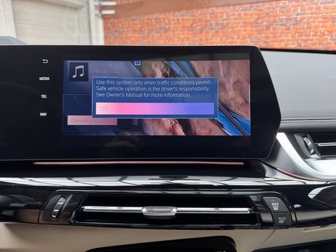 Certified 2025 BMW X1 xDrive28i w/ Technology Package image 17