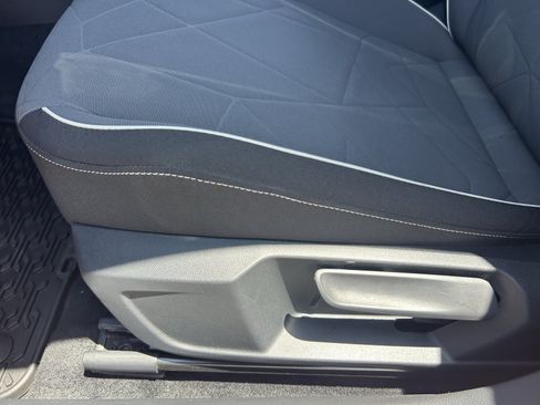 Used 2025 Volkswagen Jetta Sport FWD image 27