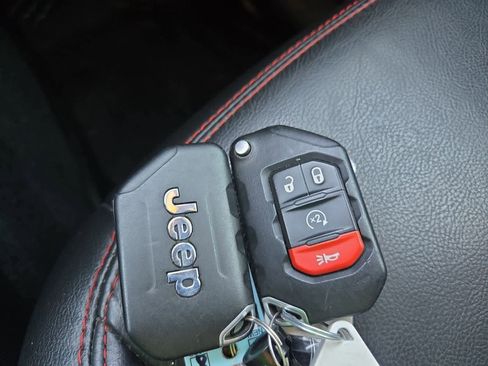 Used 2020 Jeep Gladiator Rubicon image 32