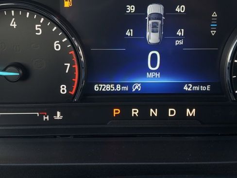 Used 2020 Ford Explorer XLT image 17