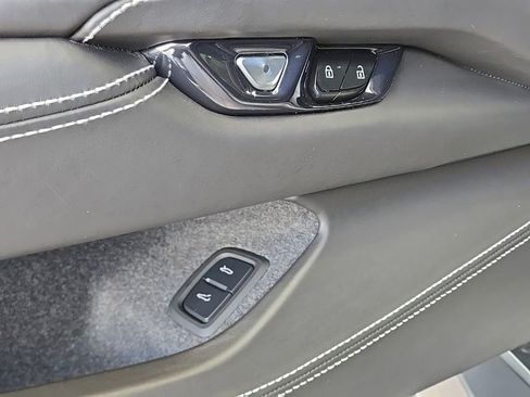 Used 2023 Chevrolet Corvette Stingray Premium Cpe w/ Stealth Interior Trim Package RWD image 21