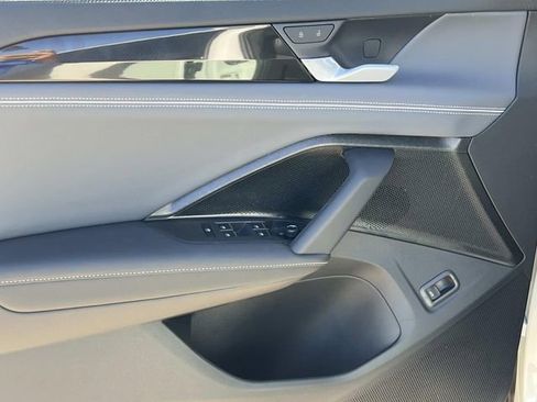 New 2026 Volkswagen Tiguan SEL R-Line image 10