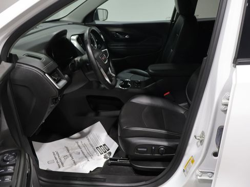 Used 2024 GMC Terrain SLT AWD/4WD image 9