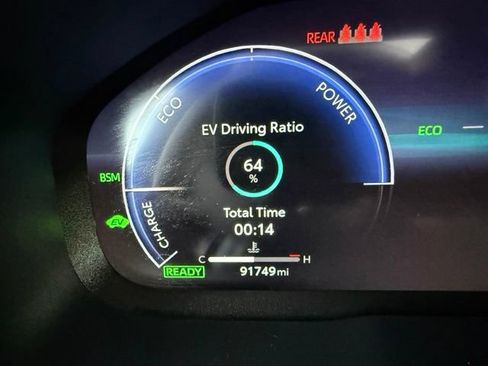Used 2024 Toyota RAV4 Limited AWD/4WD image 17
