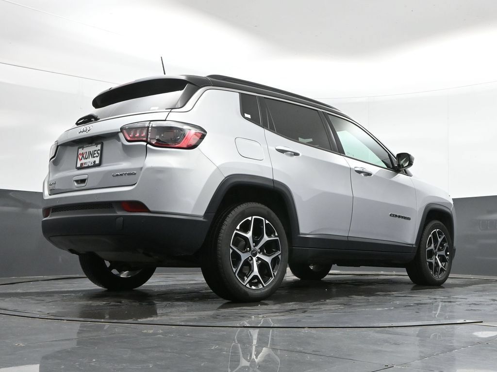 Used 2025 Jeep Compass Limited AWD/4WD image 42