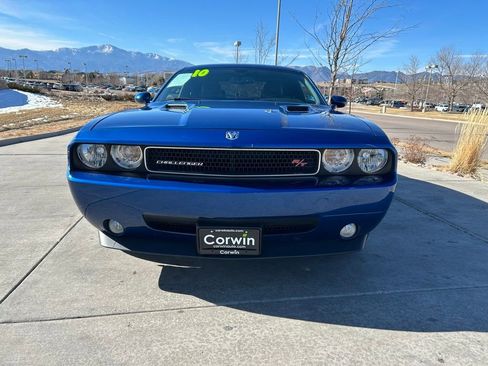 Used 2010 Dodge Challenger R/T image 2
