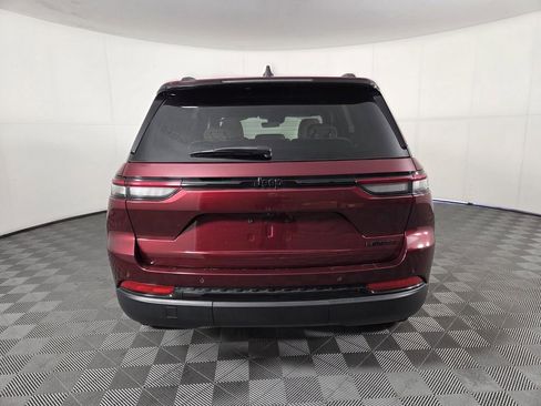 Certified 2025 Jeep Grand Cherokee Limited w/ Black Appearance Package image 7