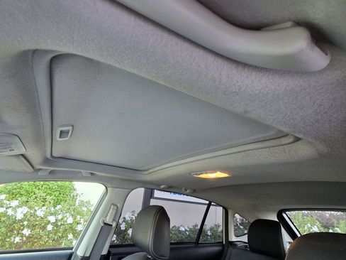 Used 2013 Subaru Crosstrek 2.0i Limited image 7