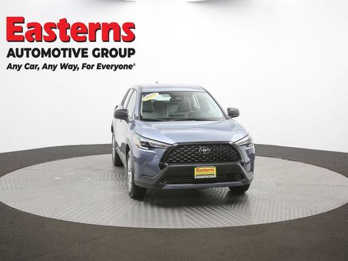 Used 2025 Toyota Corolla Cross L FWD image 44