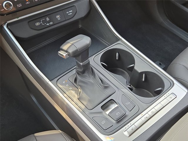Used 2025 Kia Carnival FWD image 59