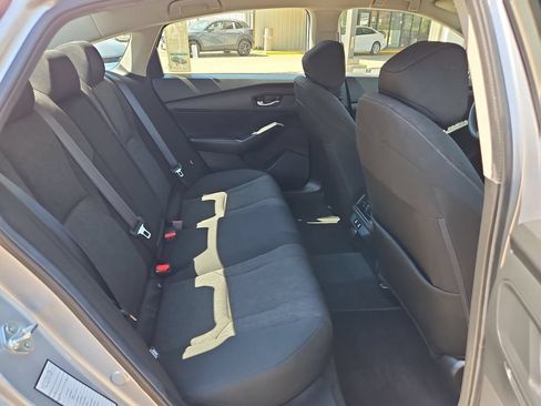 Used 2025 Honda Accord LX image 30