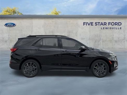 Used 2023 Chevrolet Equinox RS image 3
