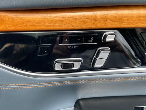 Used 2022 Jeep Grand Wagoneer Series II w/ Premium Group II AWD/4WD image 22