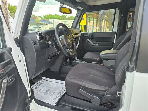 Used 2013 Jeep Wrangler Sport AWD/4WD image 29