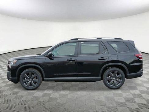 New 2026 Honda Pilot Sport image 3