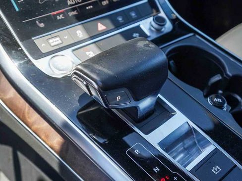Used 2019 Audi Q8 Premium w/ Convenience Package AWD/4WD image 22