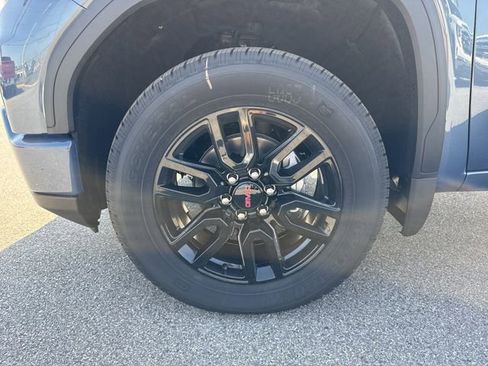 New 2026 GMC Sierra 1500 Elevation image 10