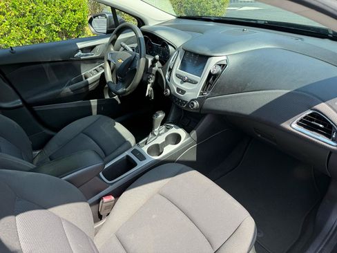 Used 2016 Chevrolet Cruze LS FWD image 19