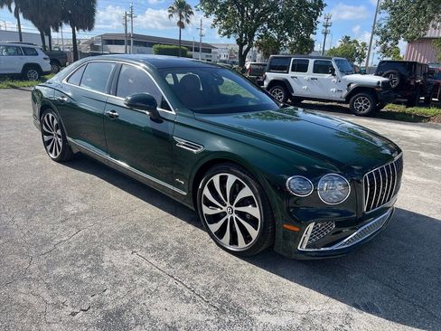 Used 2026 Bentley Flying Spur Plug-In Hybrid AWD/4WD image 2