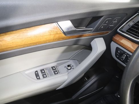 Used 2022 Audi Q5 2.0T Premium Plus image 30