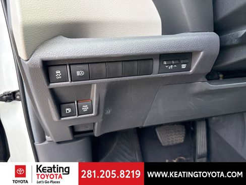 Used 2024 Toyota Sienna XLE image 12