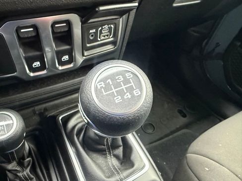 Used 2025 Jeep Wrangler Sport image 14