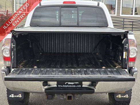 Used 2015 Toyota Tacoma TRD Pro image 16