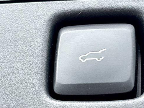 Used 2023 Lincoln Corsair Reserve FWD image 21