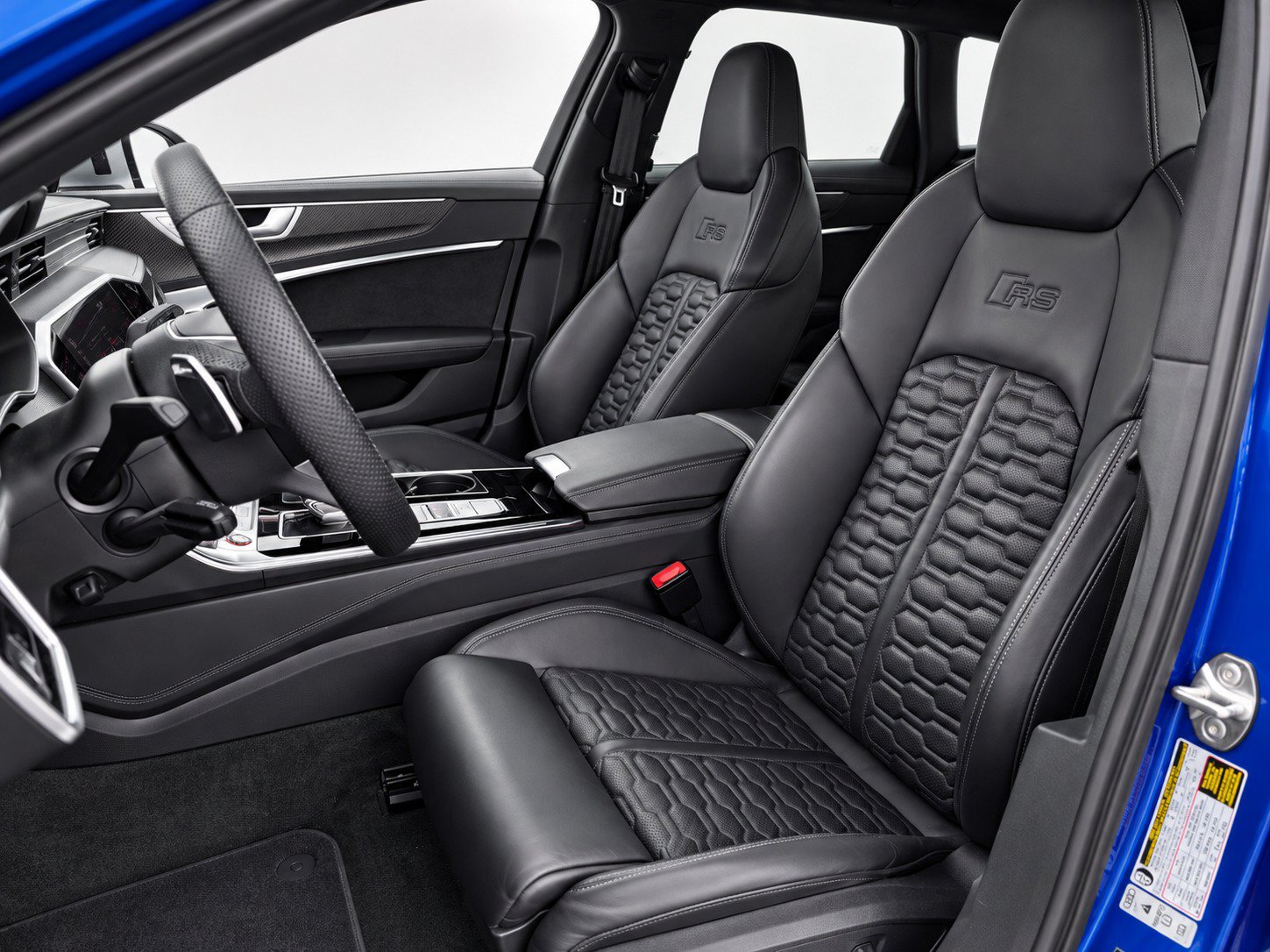 Used 2023 Audi RS 6 AWD/4WD image 2