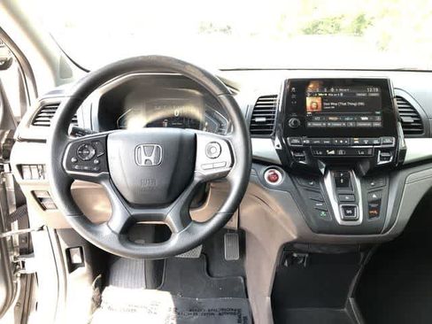 Used 2019 Honda Odyssey EX image 13