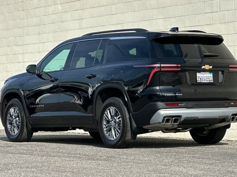 Used 2026 Chevrolet Traverse LT w/ LPO, Floor Liner Package image 6