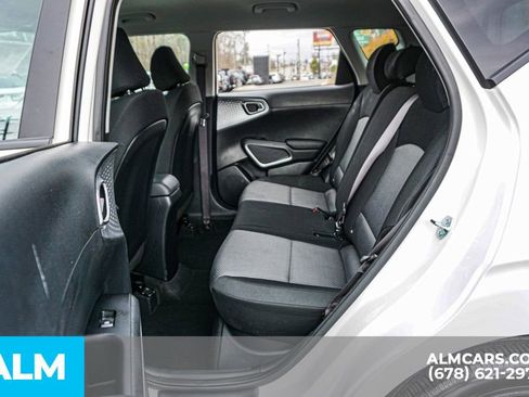 Used 2025 Kia Soul LX image 22