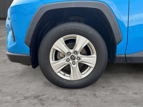 Used 2019 Toyota RAV4 LE AWD/4WD image 9