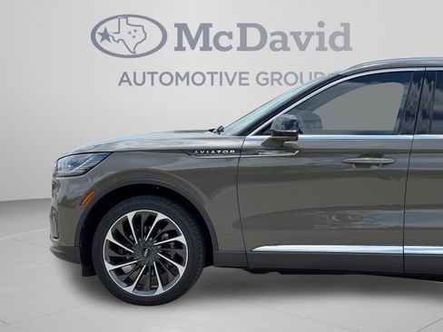 New 2025 Lincoln Aviator Reserve w/ Equipment Group 201A AWD/4WD image 32