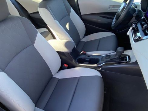 Certified 2025 Toyota Corolla LE image 13