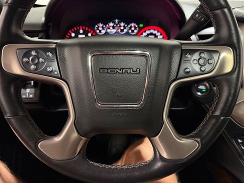 Used 2015 GMC Yukon Denali w/ Touring Package AWD/4WD image 6