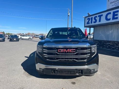 Used 2024 GMC Sierra 1500 SLT image 2