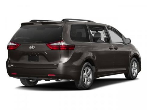 Used 2017 Toyota Sienna LE image 5