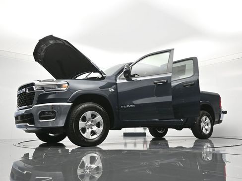New 2026 RAM 1500 4x4 Crew Cab image 47