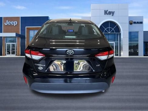Used 2023 Toyota Corolla LE FWD image 5
