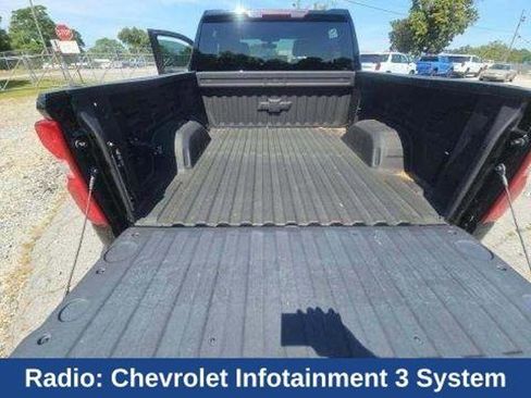 Used 2021 Chevrolet Silverado 1500 Custom Trail Boss w/ Midnight Edition AWD/4WD image 15