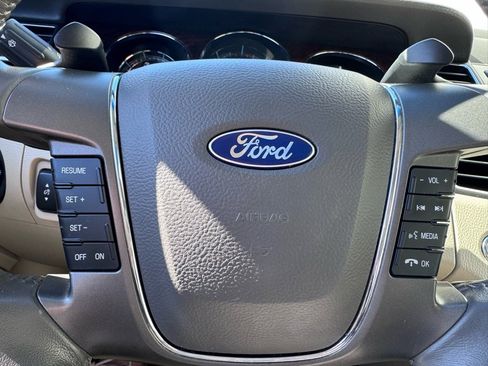 Used 2010 Ford Taurus Limited image 39