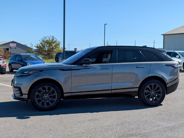 Used 2019 Land Rover Range Rover Velar R-Dynamic SE AWD/4WD image 4