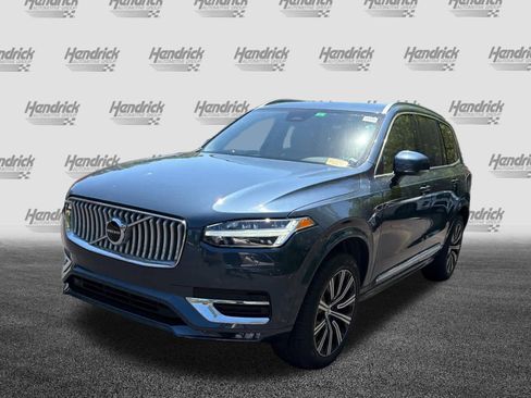 Used 2023 Volvo XC90 B6 Plus image 6