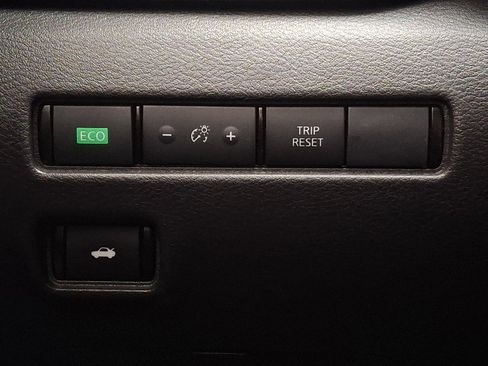 Used 2023 Nissan Sentra SV w/ All-Weather Package image 25