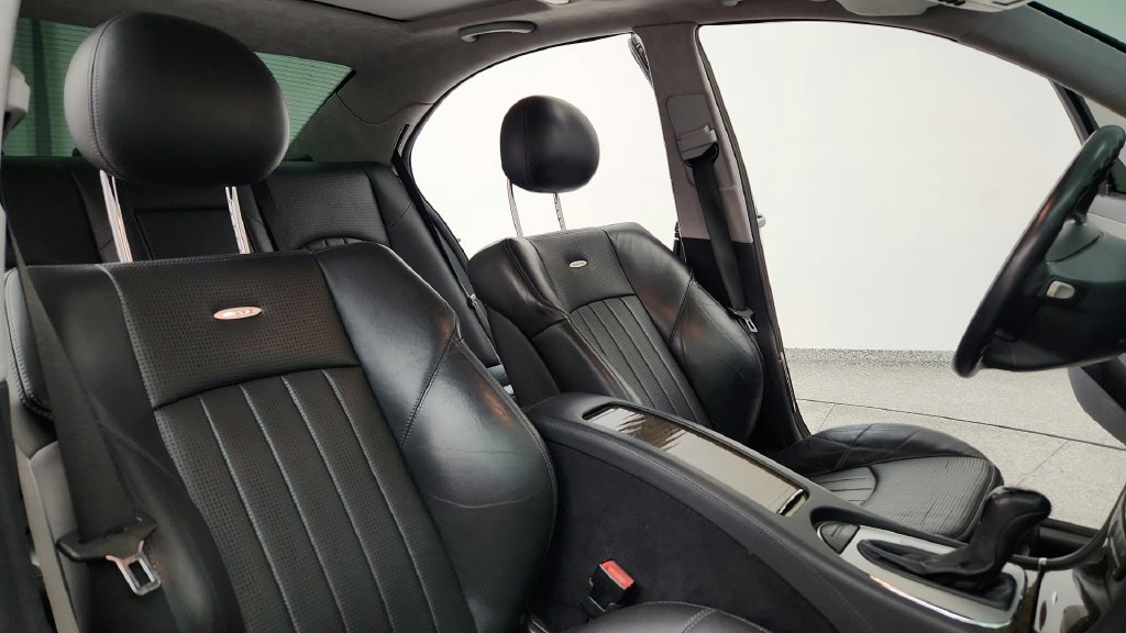 Used 2005 Mercedes-Benz E 55 AMG Sedan image 24