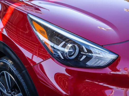 Certified 2022 Kia Niro EX Premium image 11