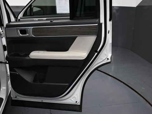 Used 2024 Hyundai Santa Fe Limited image 39