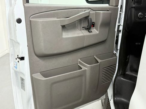 Used 2021 Chevrolet Express 2500 w/ Driver Convenience Package image 20